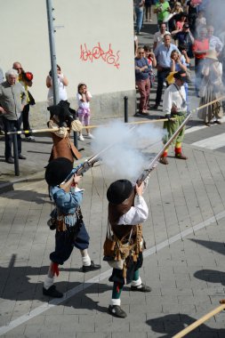 insanlar ortaçağ kostümleri, tarihsel canlandırma