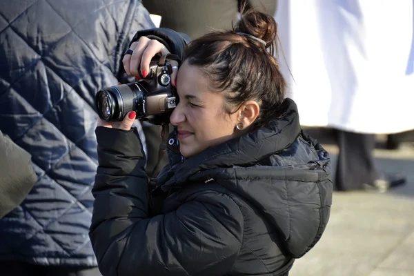 Girl taking a picture — Stock Photo, Image