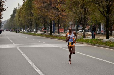Turin maraton. 11/17/2013. sporcu kenian kayrak
