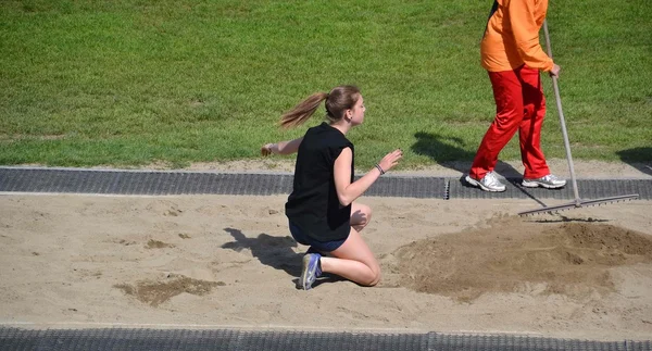 Atletica. Sport. dziewczyny. długie skoki — Zdjęcie stockowe