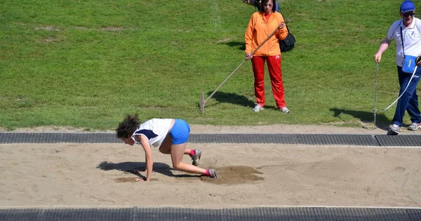 Atletica. Sport. holky. dlouhé skoky — Stock fotografie