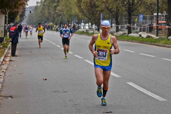 Maratón de Turín. 17 / 11 / 2013. los atletas — Foto de Stock