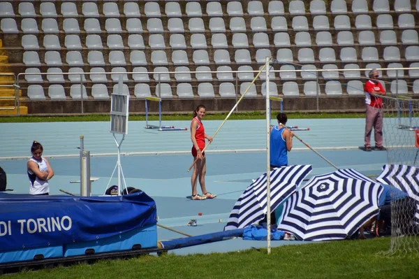 Atletica. palo caveau femmina — Foto Stock