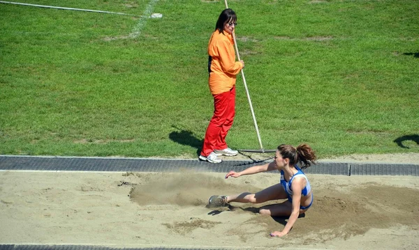 Atletismo. salto de longitud. Deporte. niñas — Foto de Stock