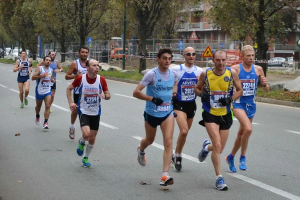 Maratón de Turín. 17 / 11 / 2013. los atletas — Foto de Stock