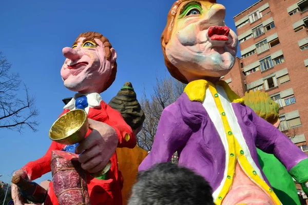 Italian carnival. papier-mâché puppets — Stock Photo, Image