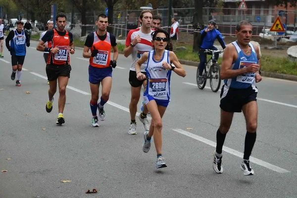 Maratona di Torino. 17 / 11 / 2013. gli atleti — Foto Stock