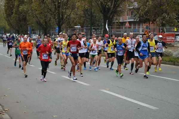 Maratona de turin. 17 / 11 / 2013. os atletas — Fotografia de Stock