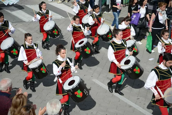 Band in the parade. drums and ancient customs — Stock Photo, Image