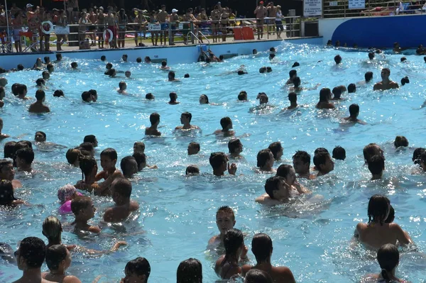 Het zwembad aquafan. Riccione. Italië — Stockfoto