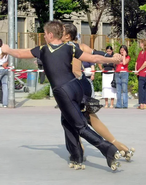 Eiskunstlauf-Ausstellung. Paar. Tanz. Sport. — Stockfoto