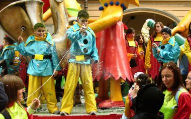 Karnaval geçit. kart. Açık