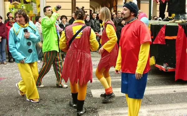 Carnival parade. Kart. buiten — Stockfoto