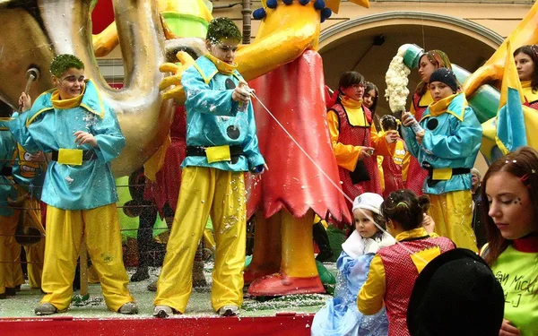 Carnival parade. kart. Outdoor — Stock Photo, Image