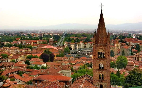 Pohled z Turína od hradu rivoli. Piemont. Itálie — Stock fotografie