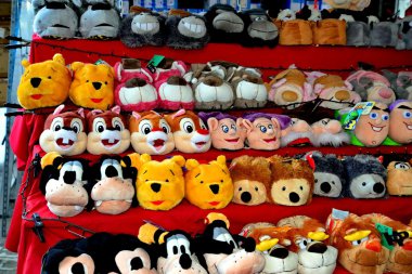 Satılık. Pazar. kostüm takı. peluş.