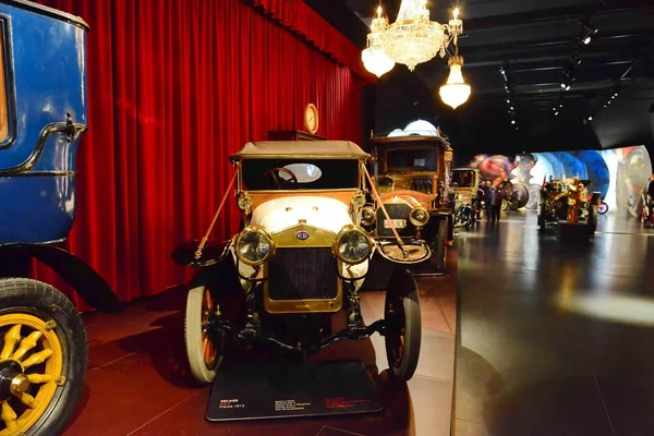 Otomobil müzesi. Torino. İtalya.