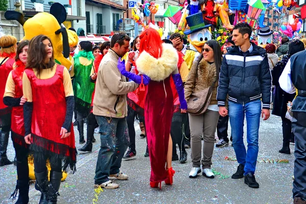 Desfile de carnaval. Gente. Fiesta. Exterior — Foto de Stock