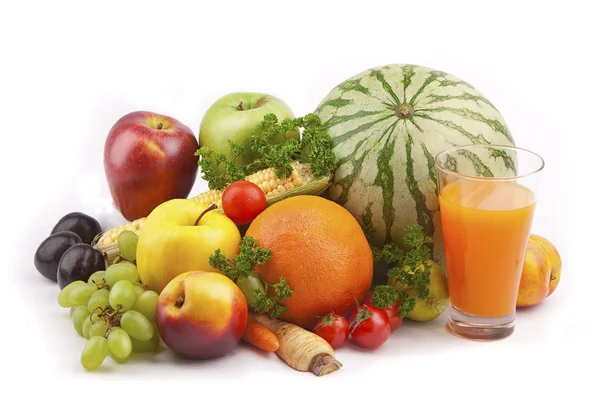 Frisches Obst und Saft — Stockfoto