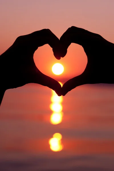 gün batımı kalp şekli