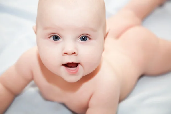 küçük çocuk yalan