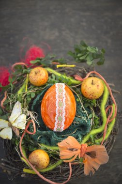 Kuş yuvası deco Paskalya yortusu yumurta