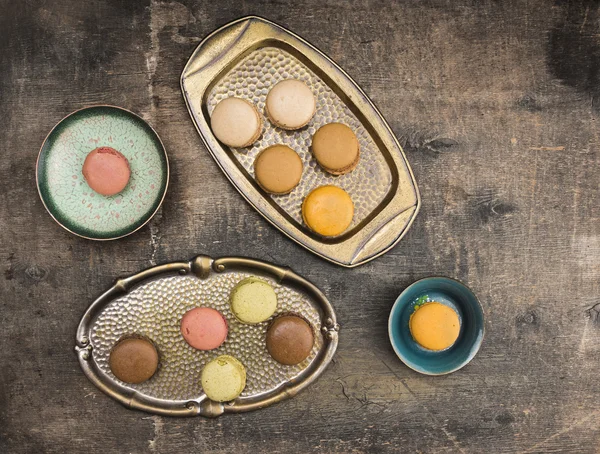 Macarons in vintage trays — Stock Photo, Image