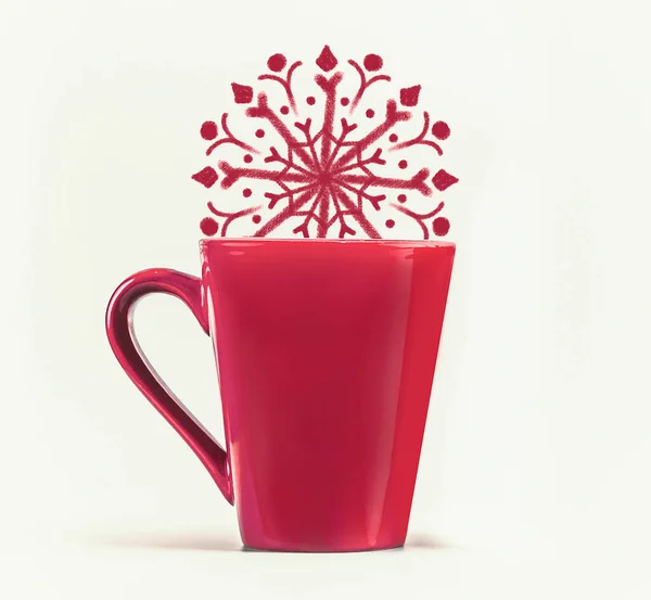 Taza Roja Con Grandes Copos Nieve Sobre Fondo Blanco Concepto — Foto de Stock