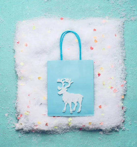 Blue Christmas Shopping Bag White Christmas Reindeer Snow Top View — Fotografia de Stock