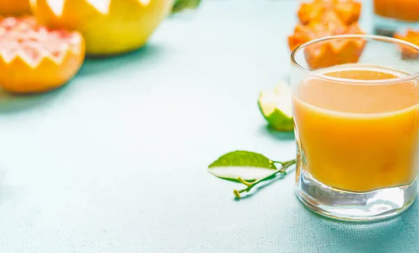 Glass Citrus Fruits Juice Light Blue Table Background Various Ingredients — Stok fotoğraf