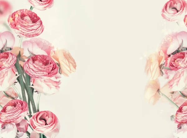 Krásné Pastelové Květy Rám Světlém Pozadí Romantické Krásné Nebo Svatební — Stock fotografie