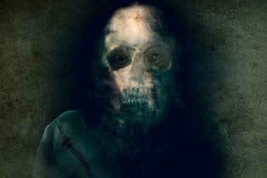 Şeytani bir figürün kara batık kafatası gözleriyle çığlık atması fikri. Koyu bir grunge arka planında.