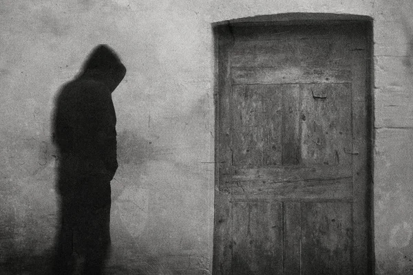 Ghostly Spooky Hooded Monk Standing Old Wooden Door Grunge Vintage — Photo