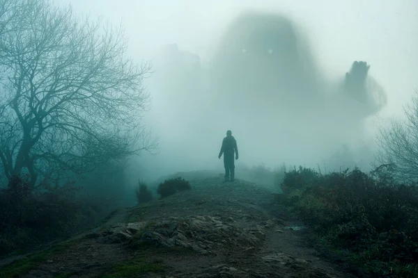 Giant Spooky Entity Emerging Fog Person Looks Bleak Winters Day — Fotografia de Stock