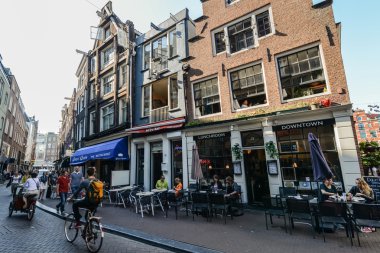 Amsterdam sokaklarında