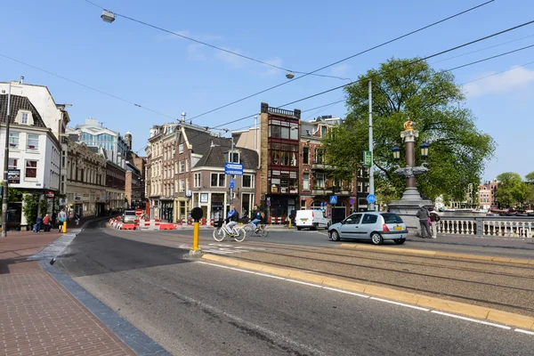 Amsterdam'da bir köprü — Stok fotoğraf