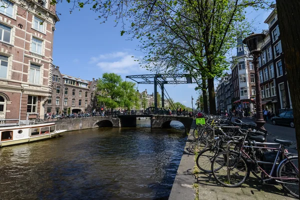 Brücke in Amsterdam — Stockfoto