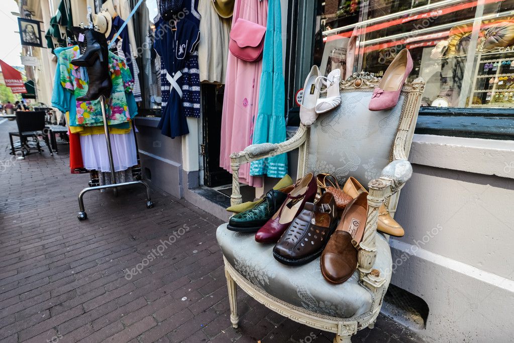 Boutique vintage à Amsterdam — Photo de stock par ©zamogilnykh
