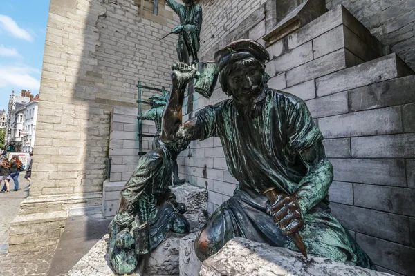 Sculpture at the cathedral of our lady, Antwerpen — Stock Photo, Image