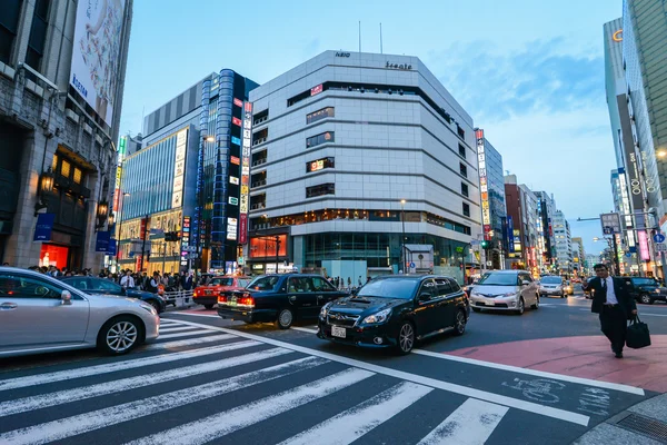 Crossing downtown Tokyo, Japan — Stock Photo, Image