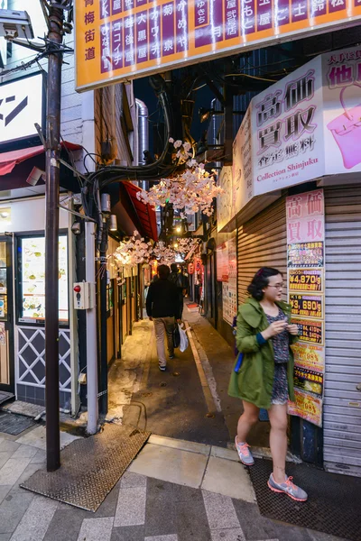 Smal gata i tokyo, japan — Stockfoto