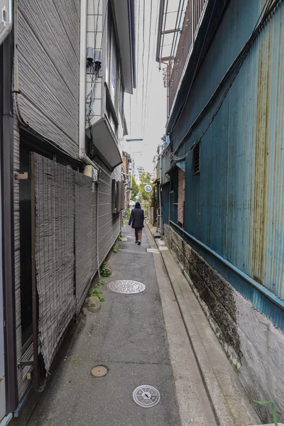 Calle estrecha en Tokio, Japón —  Fotos de Stock