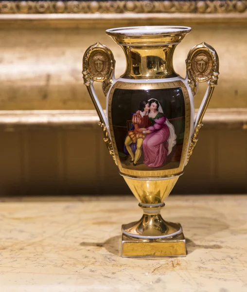 Vase im viktorianischen Stil — Stockfoto