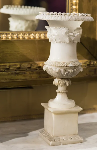 Vaso de mármore antigo — Fotografia de Stock