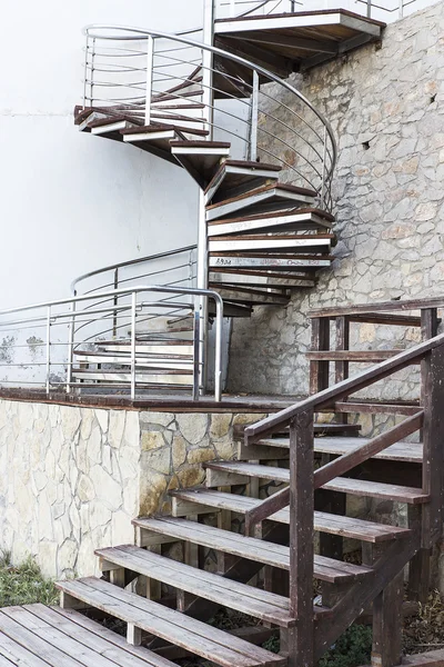Madera y escaleras metálicas Imagen de archivo