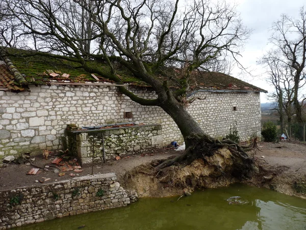 Homes destroyed during a storm — Stock Photo, Image