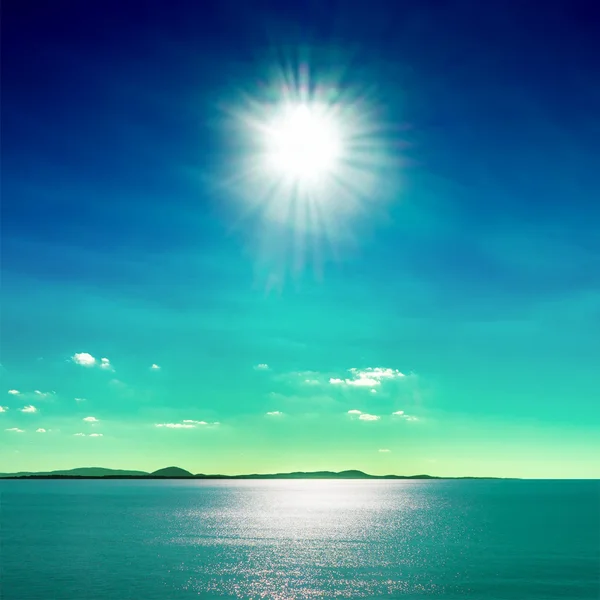 Ήλιος και θάλασσα — Φωτογραφία Αρχείου