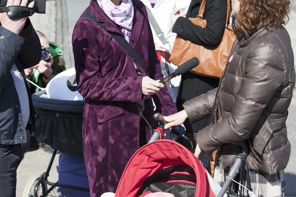 TV reporter interview — Stock Photo, Image