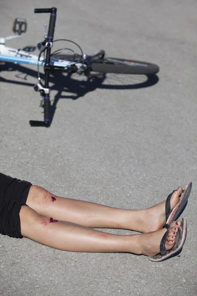 Caída de bicicleta — Foto de Stock