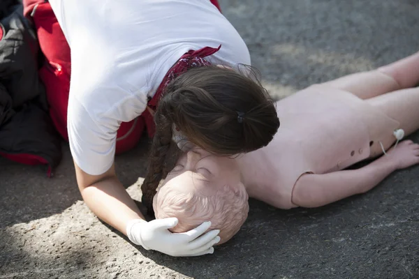 Cpr training — Stock Photo, Image